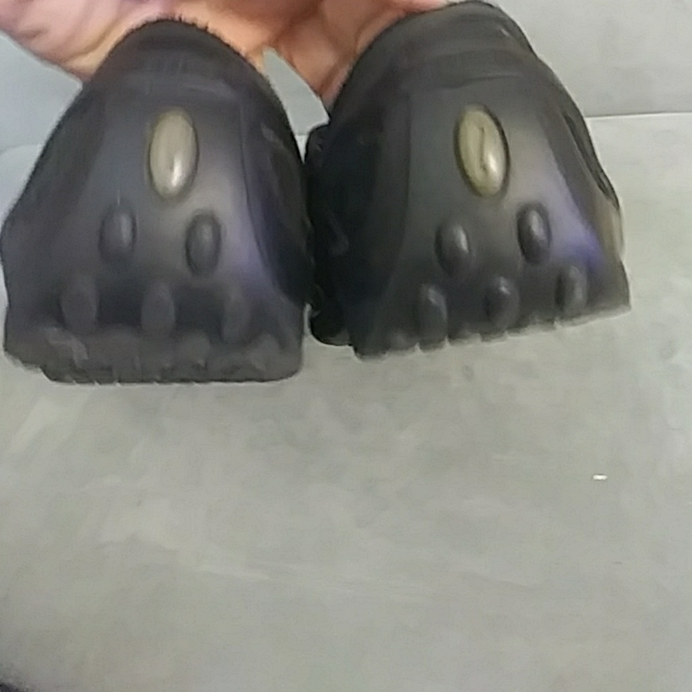 Clarks - Picture 2 of 3